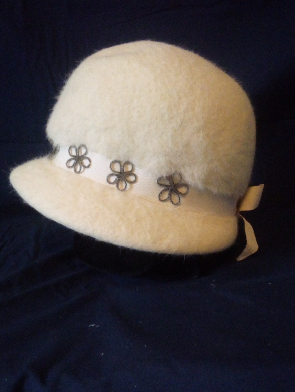 Cloche Ladies Mohair Hat Vintage 1950 EUC Made In Italy